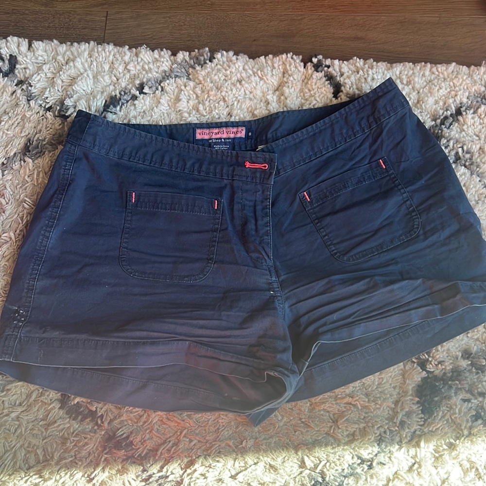 Vineyard Vines Shorts Navy- size 8